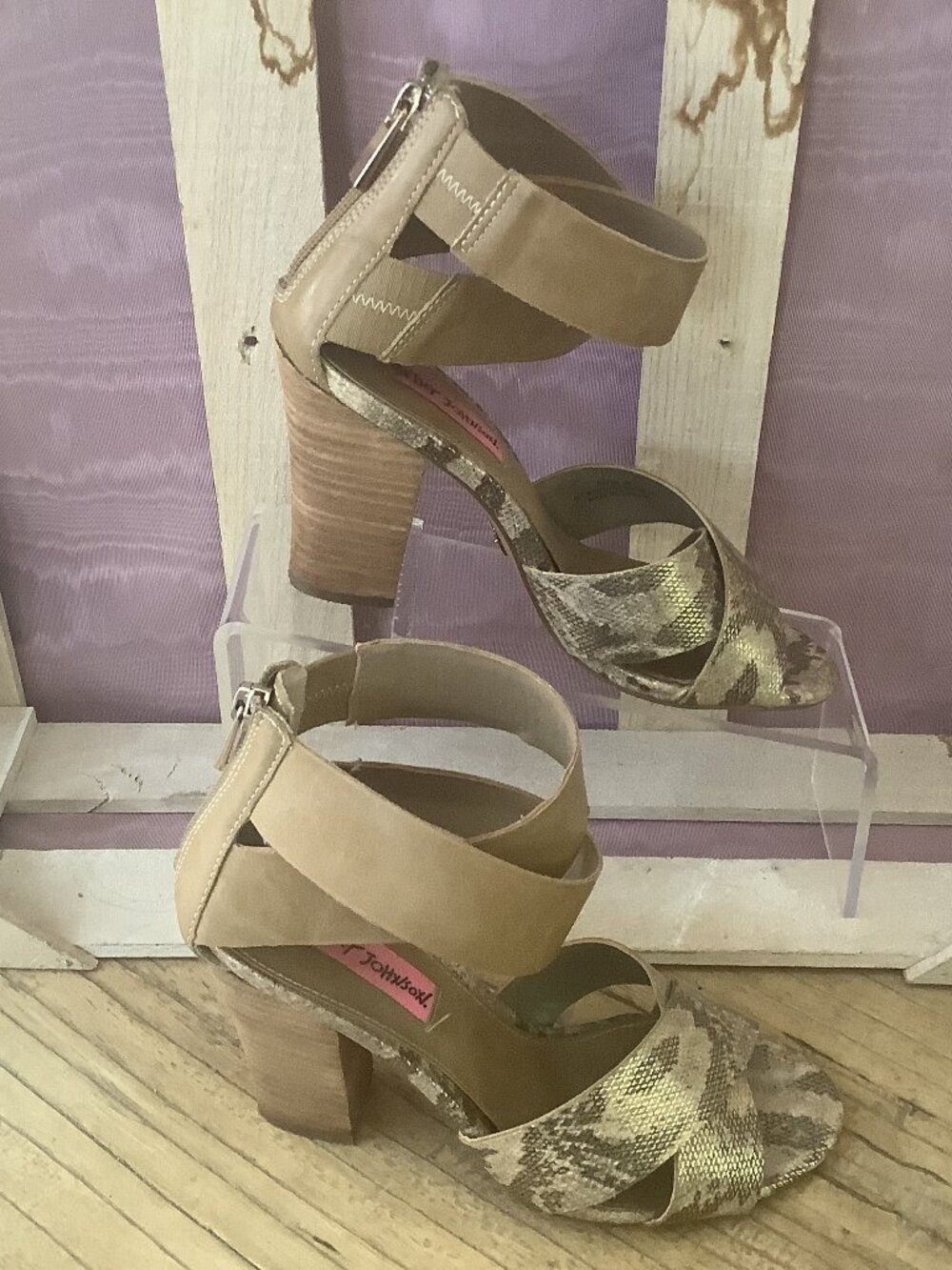 Betsey Johnson Snake Pattern Ankle Strap Heels Size 6